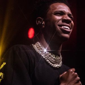 Meet your Posher, Chloe